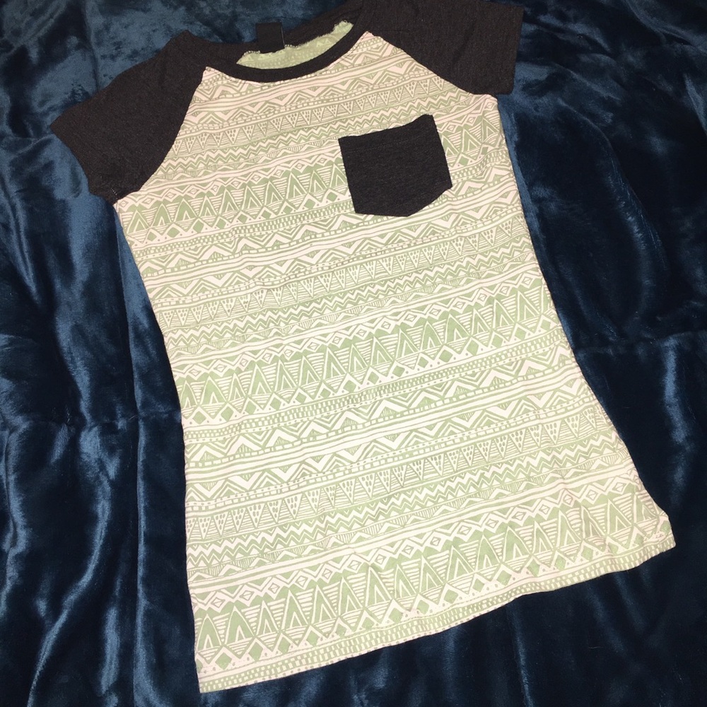 Zumiez green and white tribal patterns with pocket
